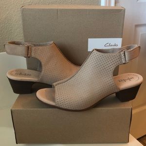 Clarks Leather Heeled Sandals Valerie James 11w